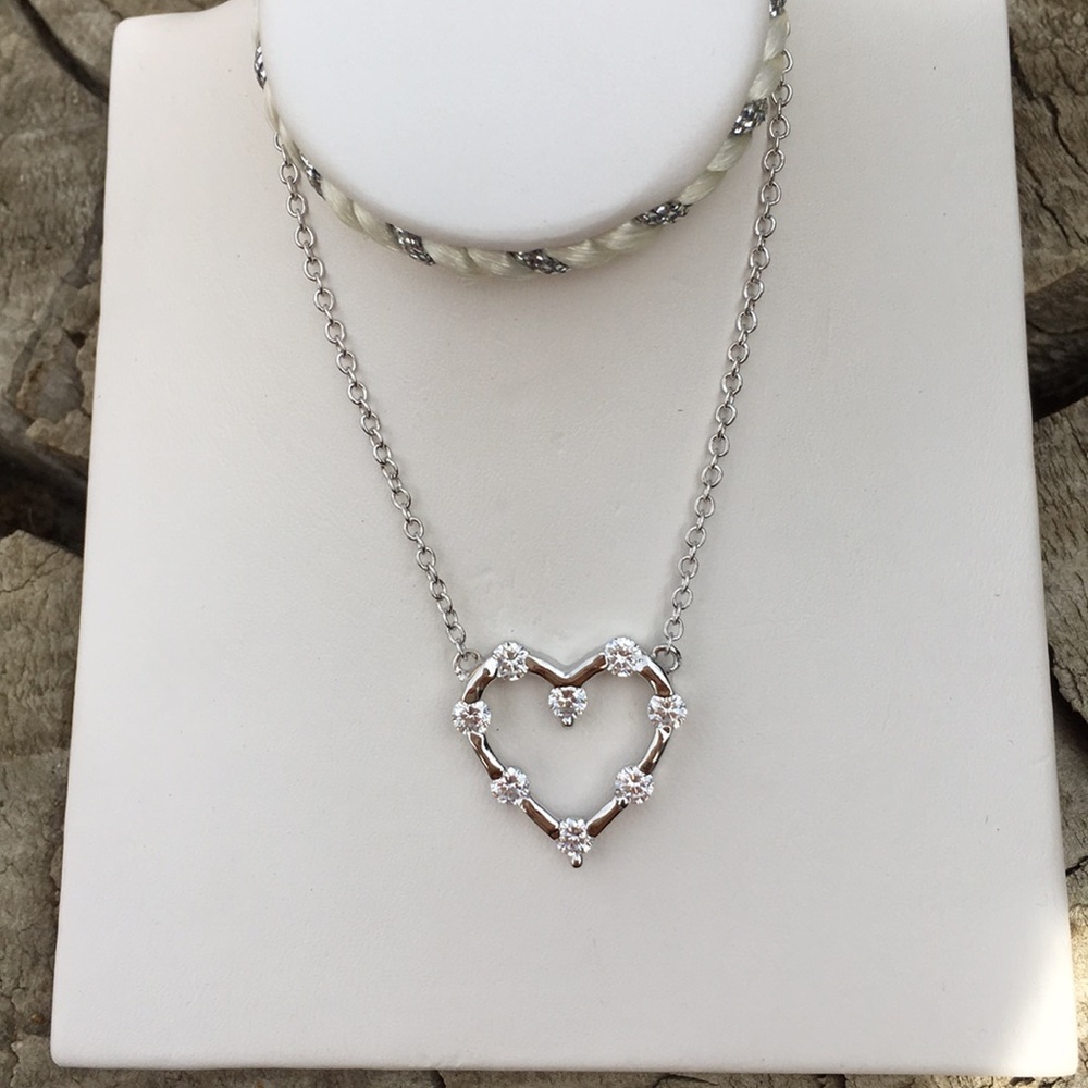 💙💎NEW STERLING SILVER HEART NECKLACE💎💙